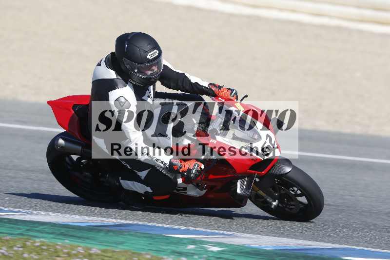 /Archiv-2024/02 29.01.-02.02.2024 Moto Center Thun Jerez/Gruppe gruen-green/162